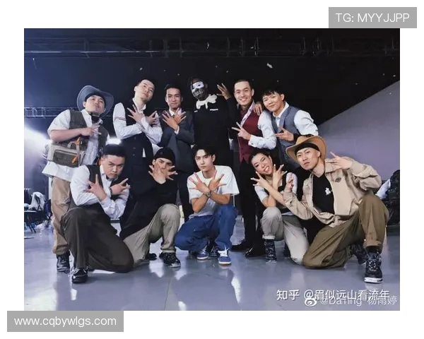 成都街舞队与上海街舞队赛后复盘探讨配合默契与舞台表现的精彩瞬间