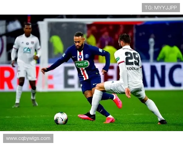 内马尔的足球之路：从巴西天才到全球偶像的传奇旅程