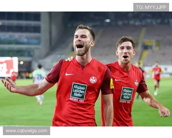 帕德博尔与纽伦堡激战正酣谁能在德乙赛场中笑到最后 帕德博尔与纽伦堡激战正酣谁能在德乙赛场中笑到最后