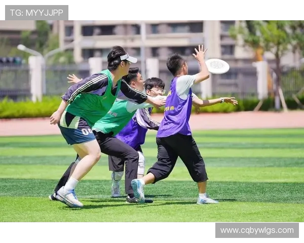 南京飞盘队与深圳飞盘队的精彩对决赛后分析与战术解读